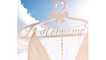 Весільні вішаки - корисні аксесуари для святкового дня